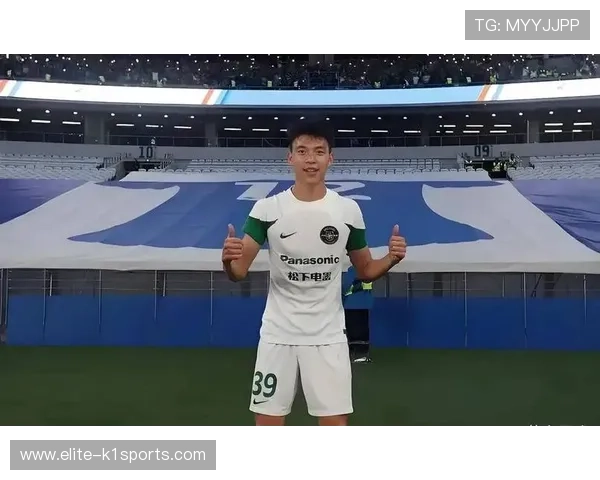 足球边锋崛起新势力：速度与技巧的完美结合成就未来巨星